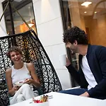 Mercure Opera Garnier & Отель Париж